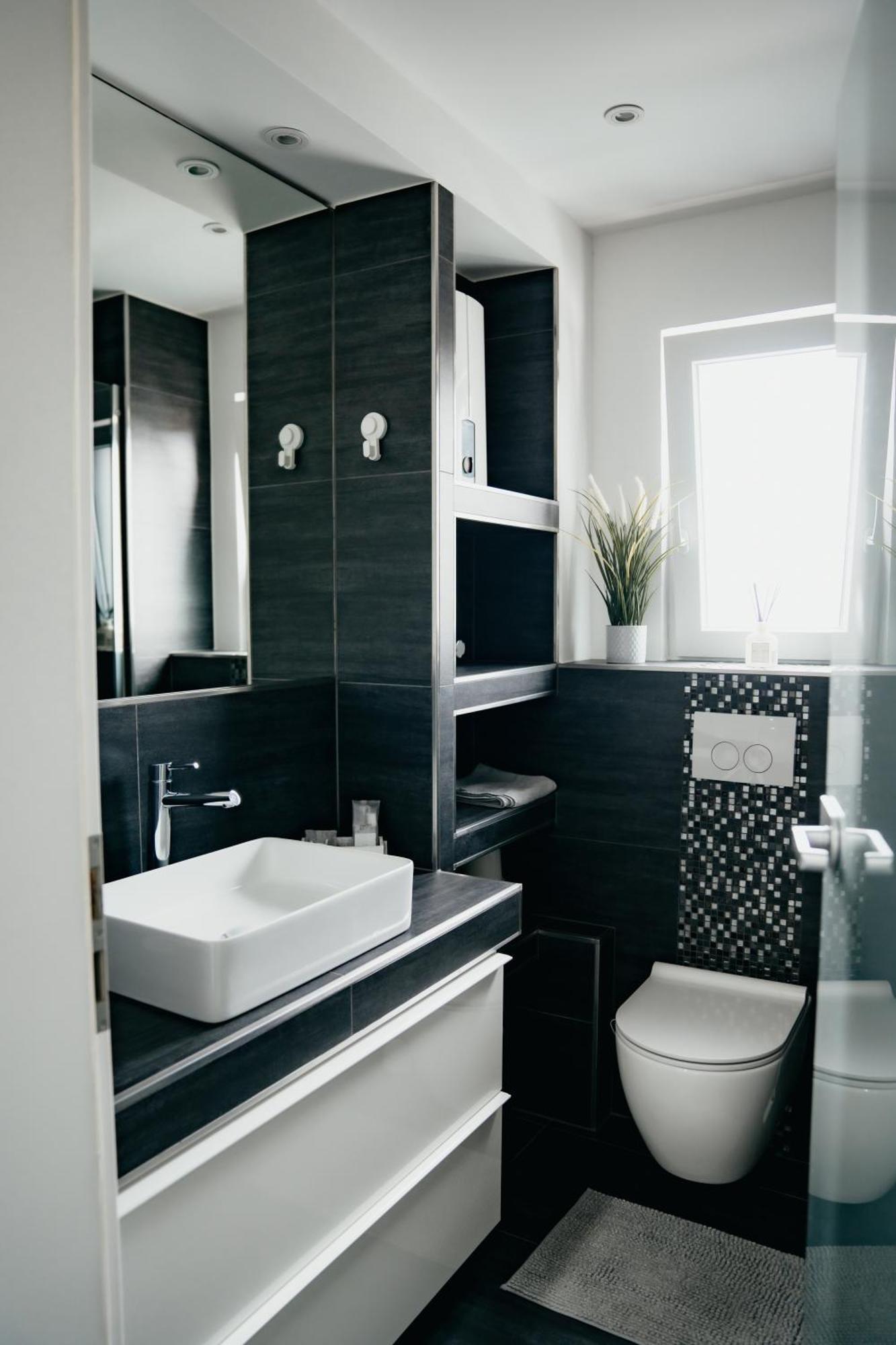 Apartment E&s