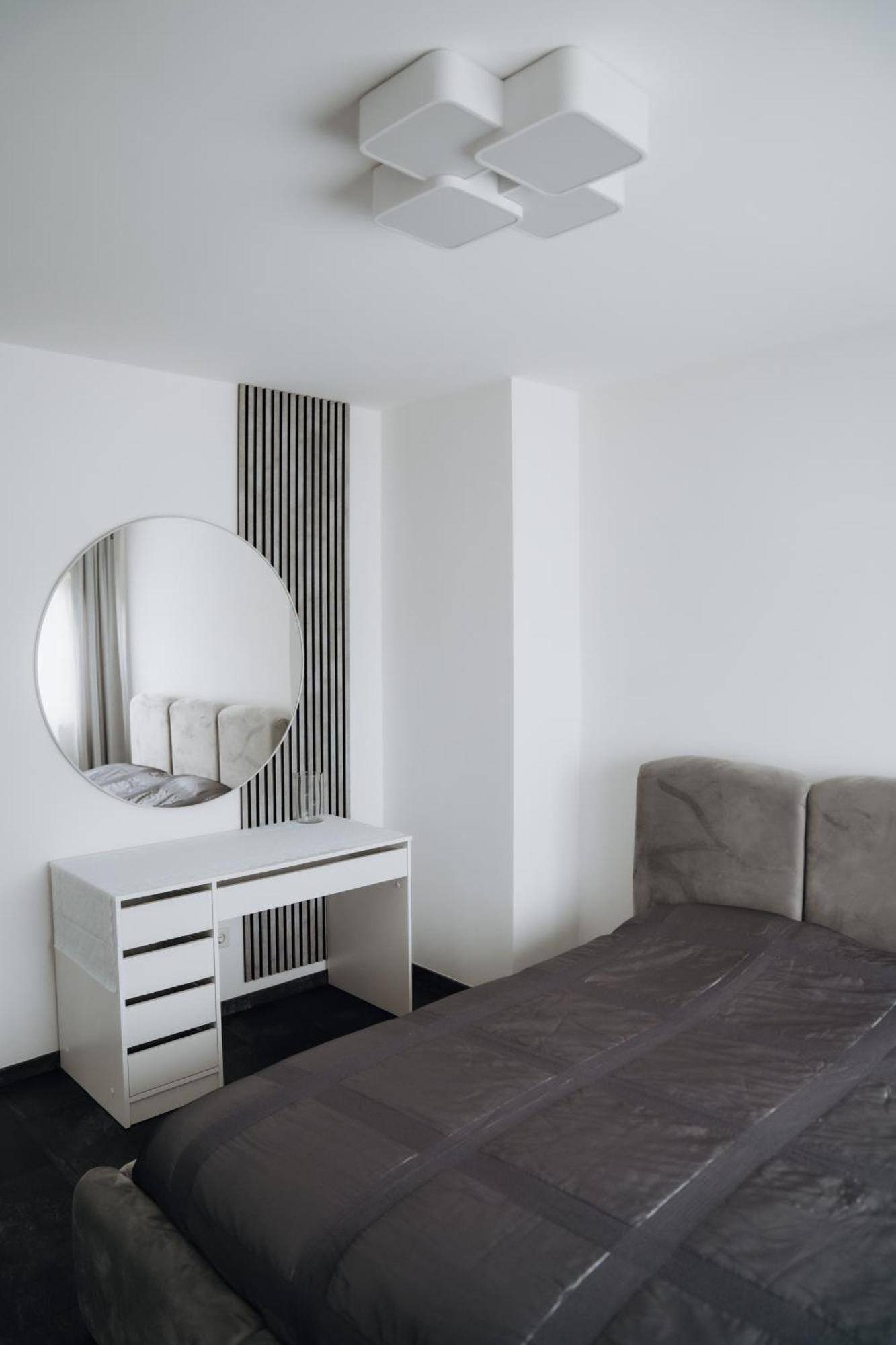 E&s Apartment